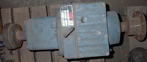 SEW EURODRIVE R77 AD4 Gearbox