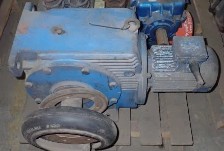 FLENDER HIMMEL RSA C122-A100LA4 Gearbox