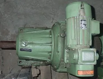 Lenze 11 601 05 16 0 220 156 Gearbox